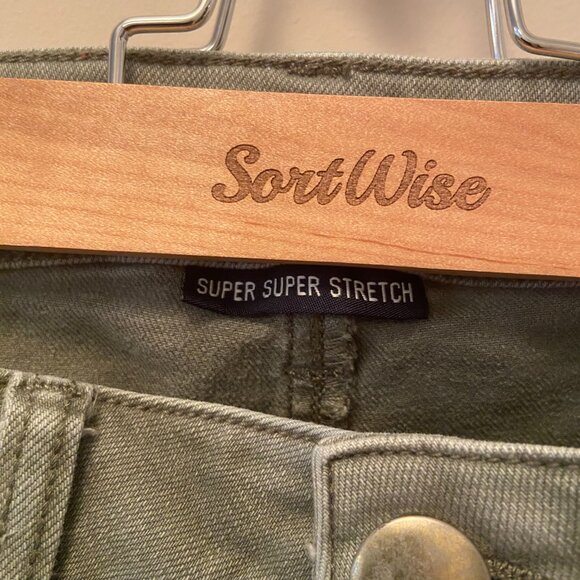 American Eagle Green Skinny Jeans - Picture 3 of 4